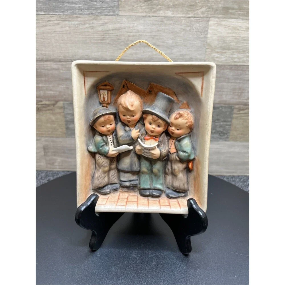 Hummel #134 Quartet 6.5” Wall Plague for Harmony In Four Parts W. Germany Signed